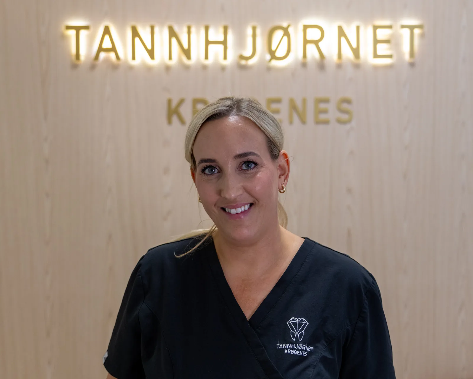 Tannhelsesekretær Charlotte Risdal ved Tannhjørnet Krøgenes